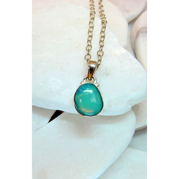 Flashy Ethiopian Opal Pendant 925 Sterling Silver Small 20mm October Birthstone - Picture 7 of 9